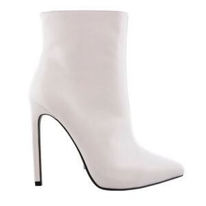 White Freddie Tony Bianco boots high heel size 6 1/2